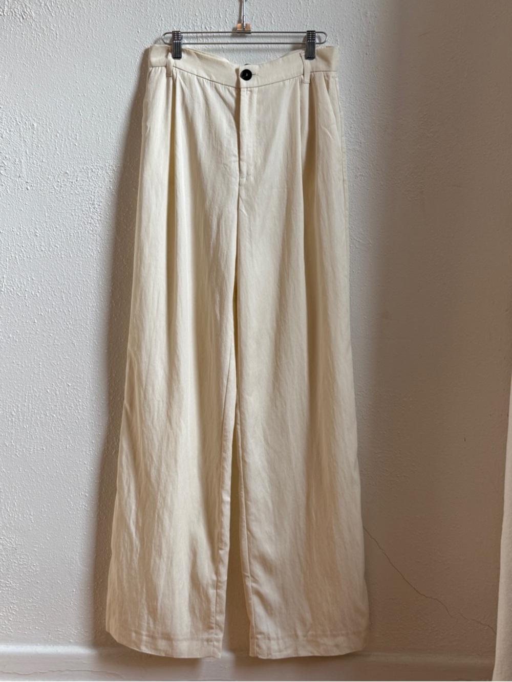 Zara Wide Leg Pleated Trousers in cream
